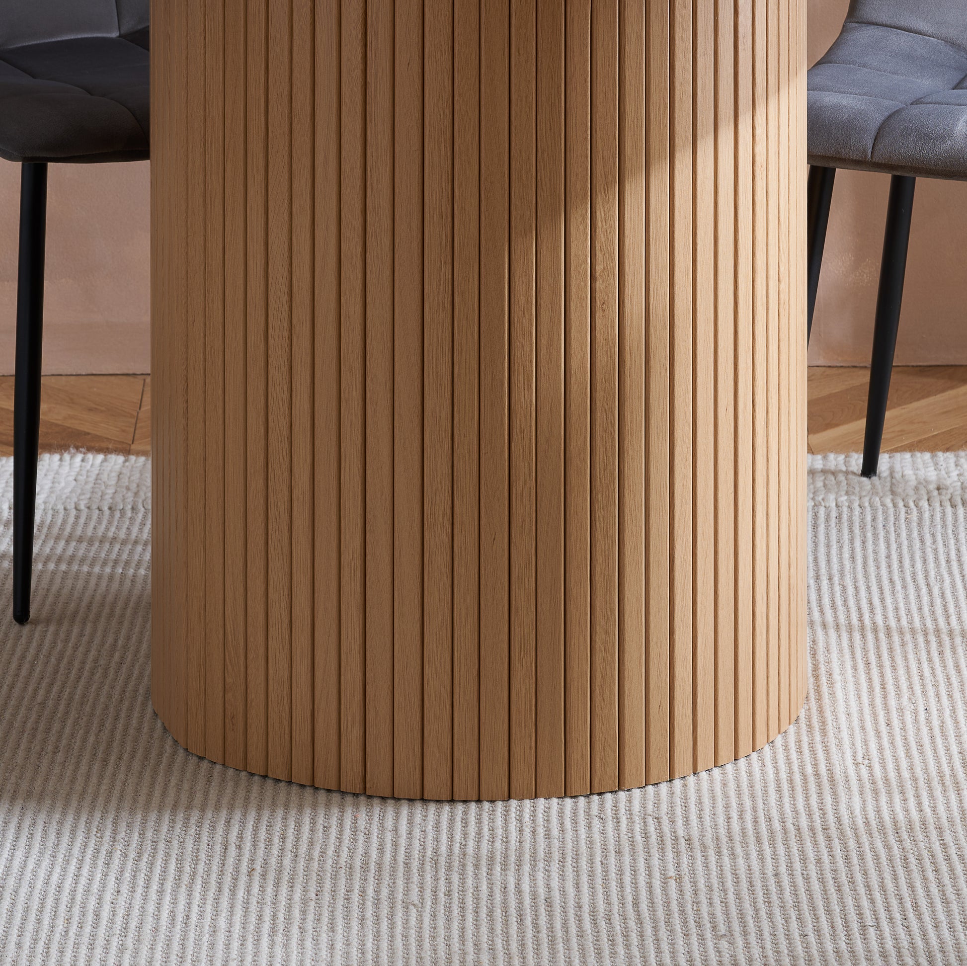 #Colour:Oak Shape:Round