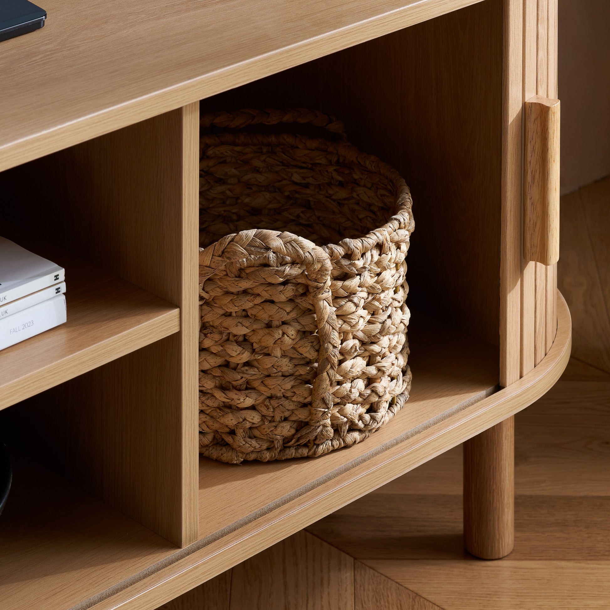 #Colour:Oak Size:Small