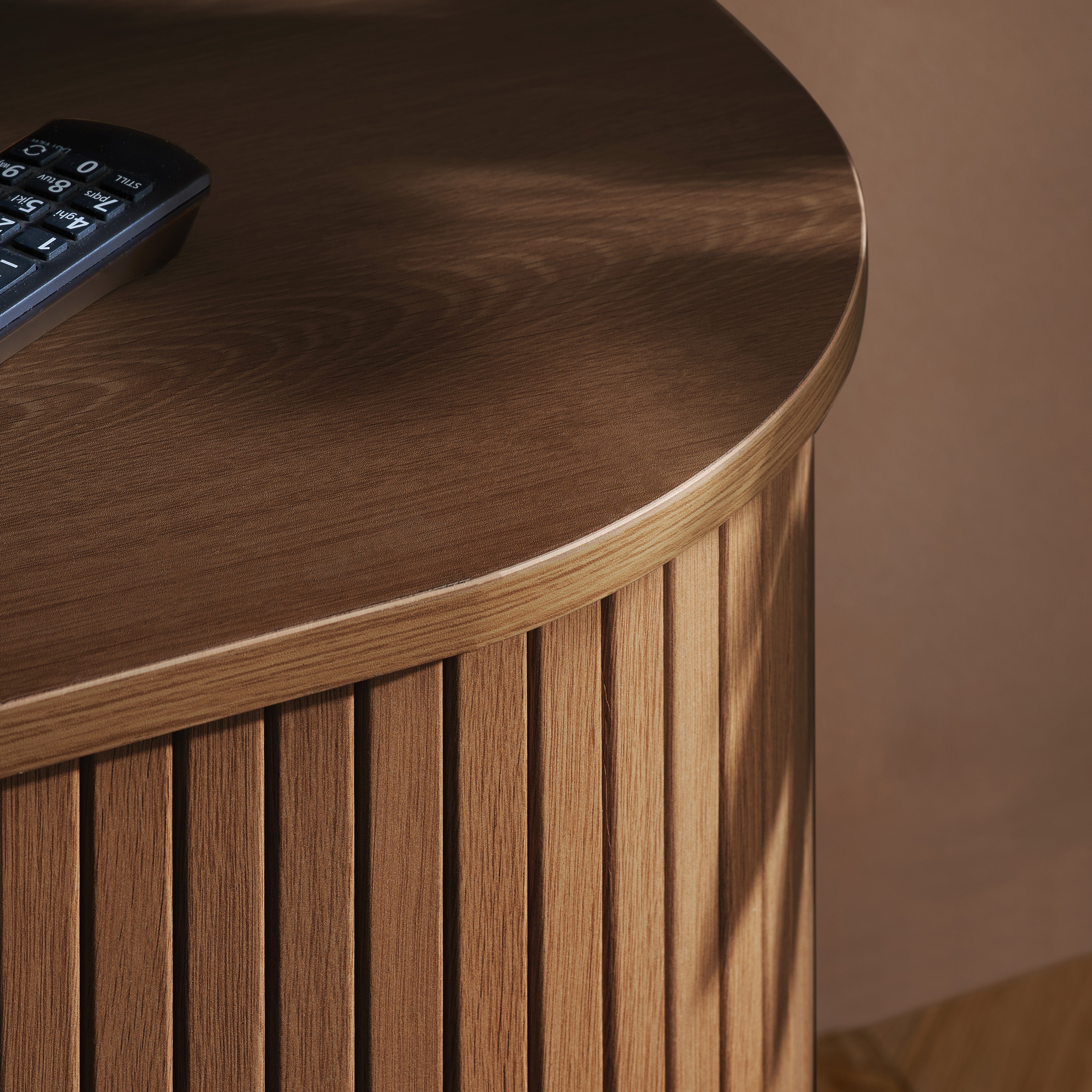 #Colour:Walnut Size:Small