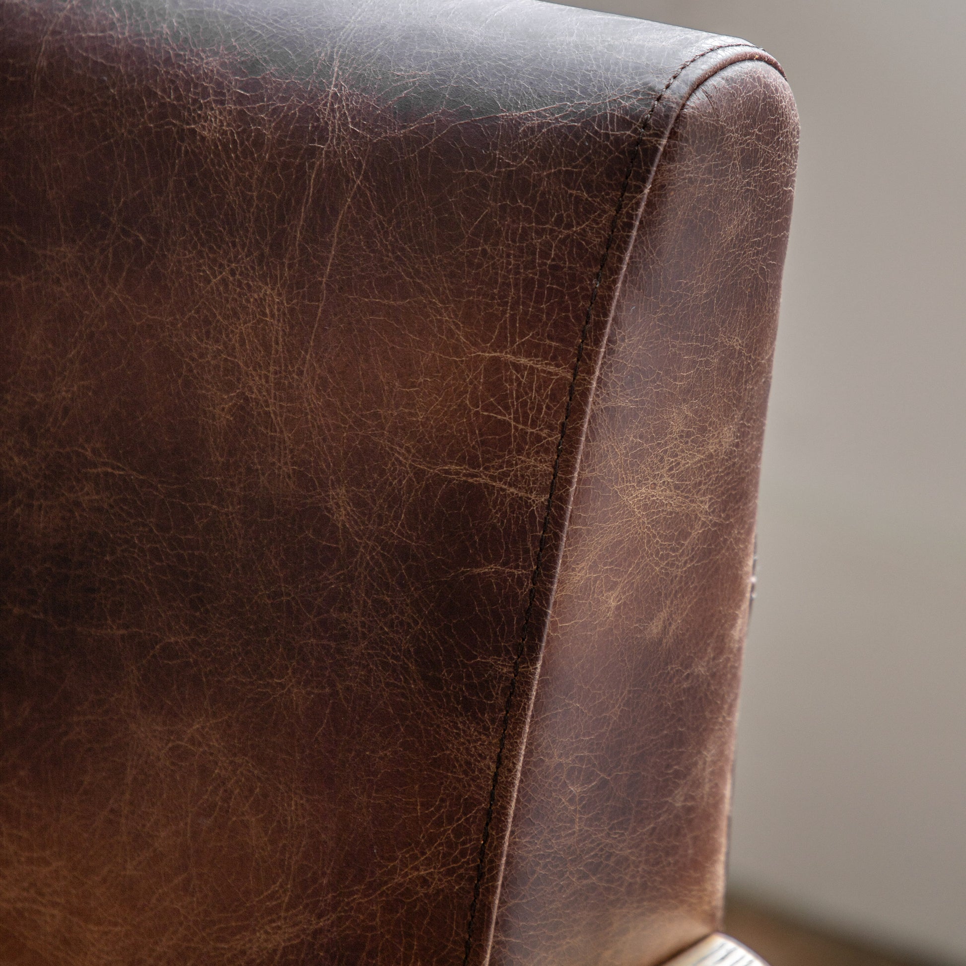 #Colour:Brown Leather
