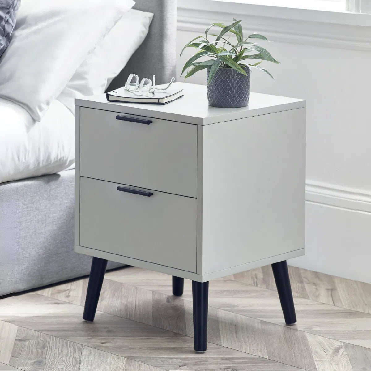 #Colour:Silk Grey