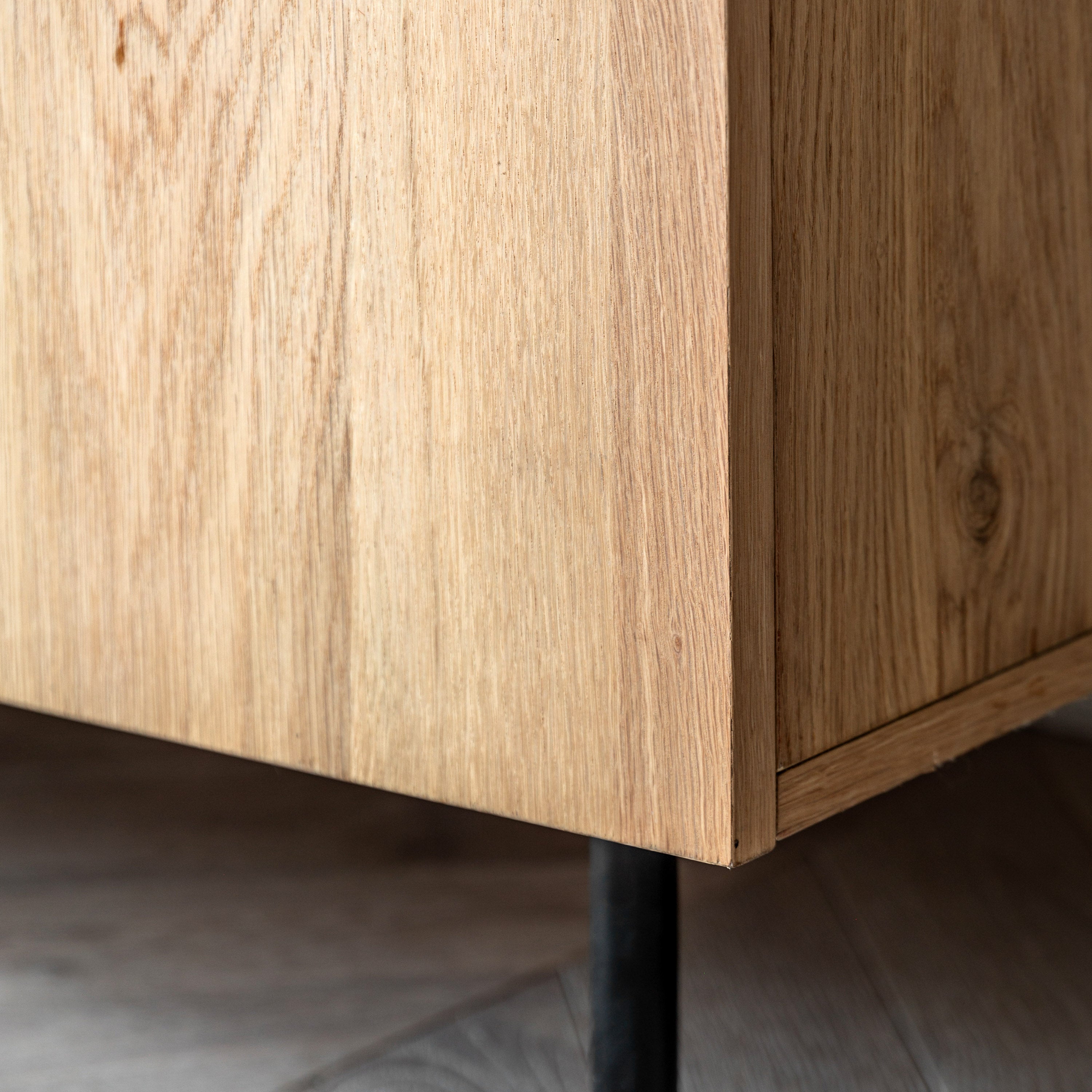 #Colour:Oak