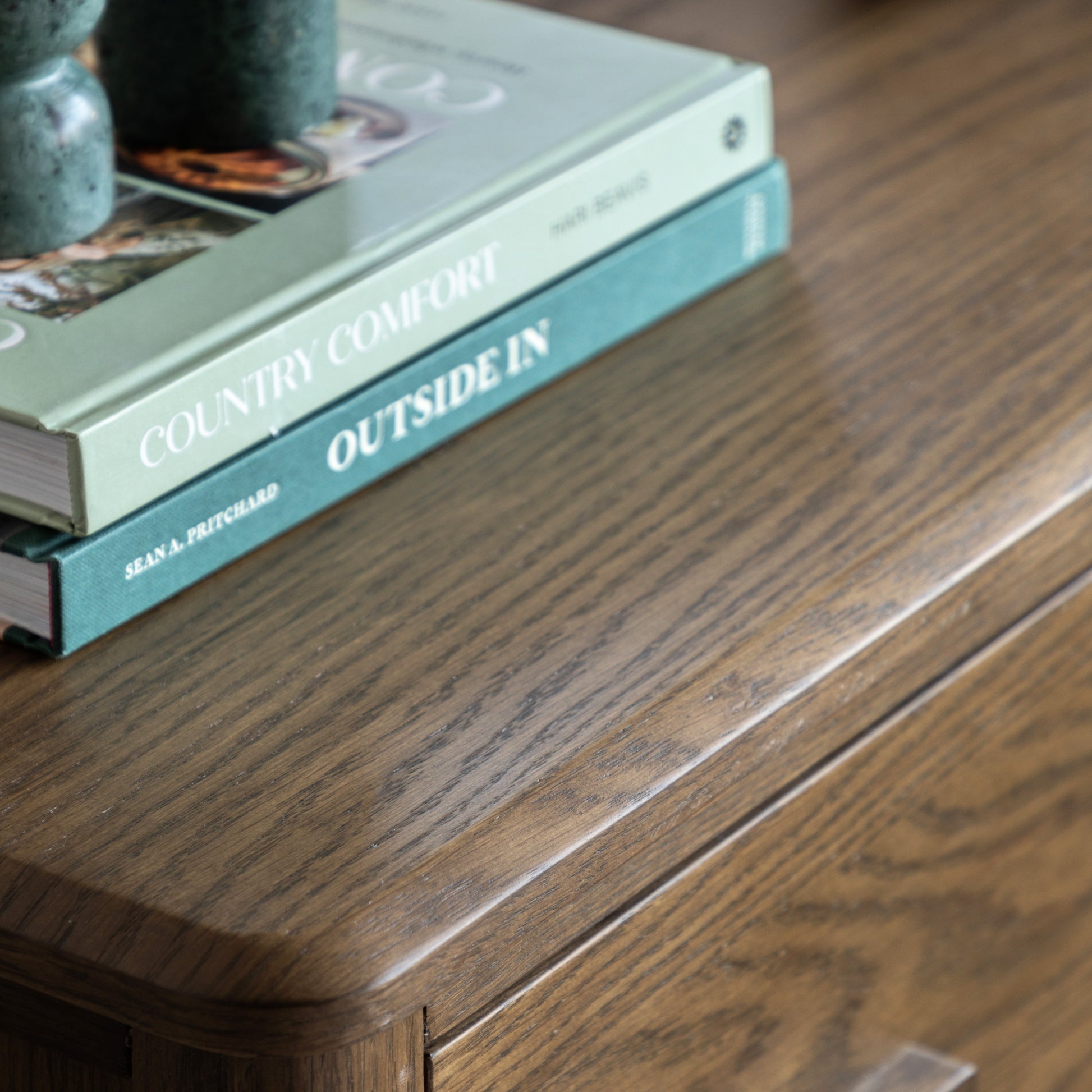 #Colour:Walnut