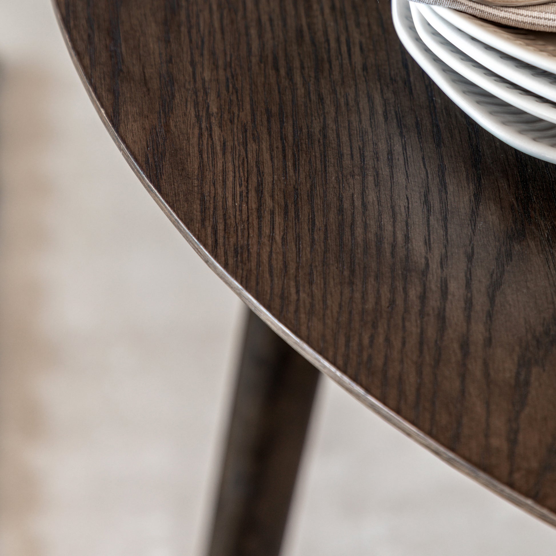 #Size:Round Colour:Smoked Oak