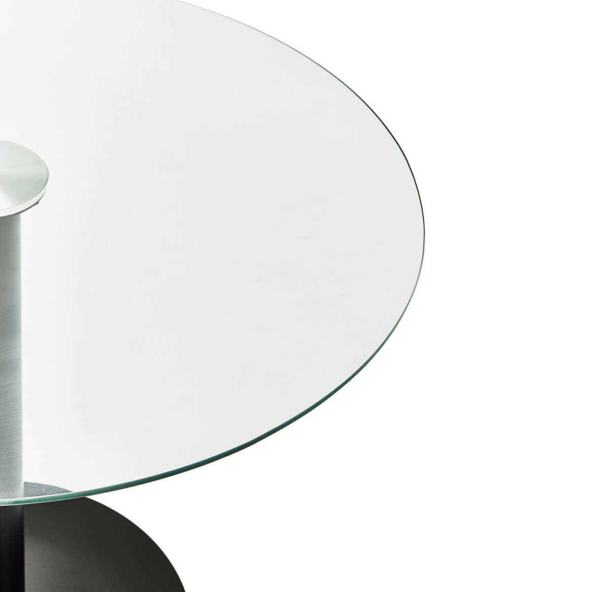 #Colour:Tempered Glass