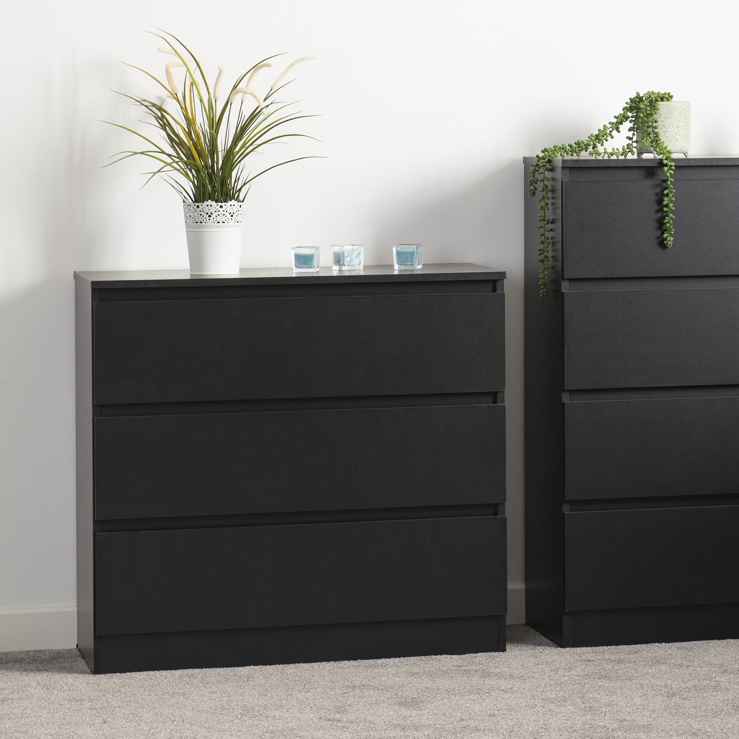 #Colour:Black