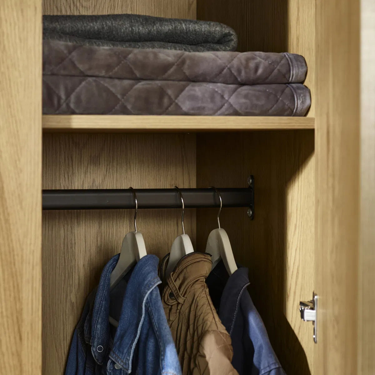 #Colour:Oak