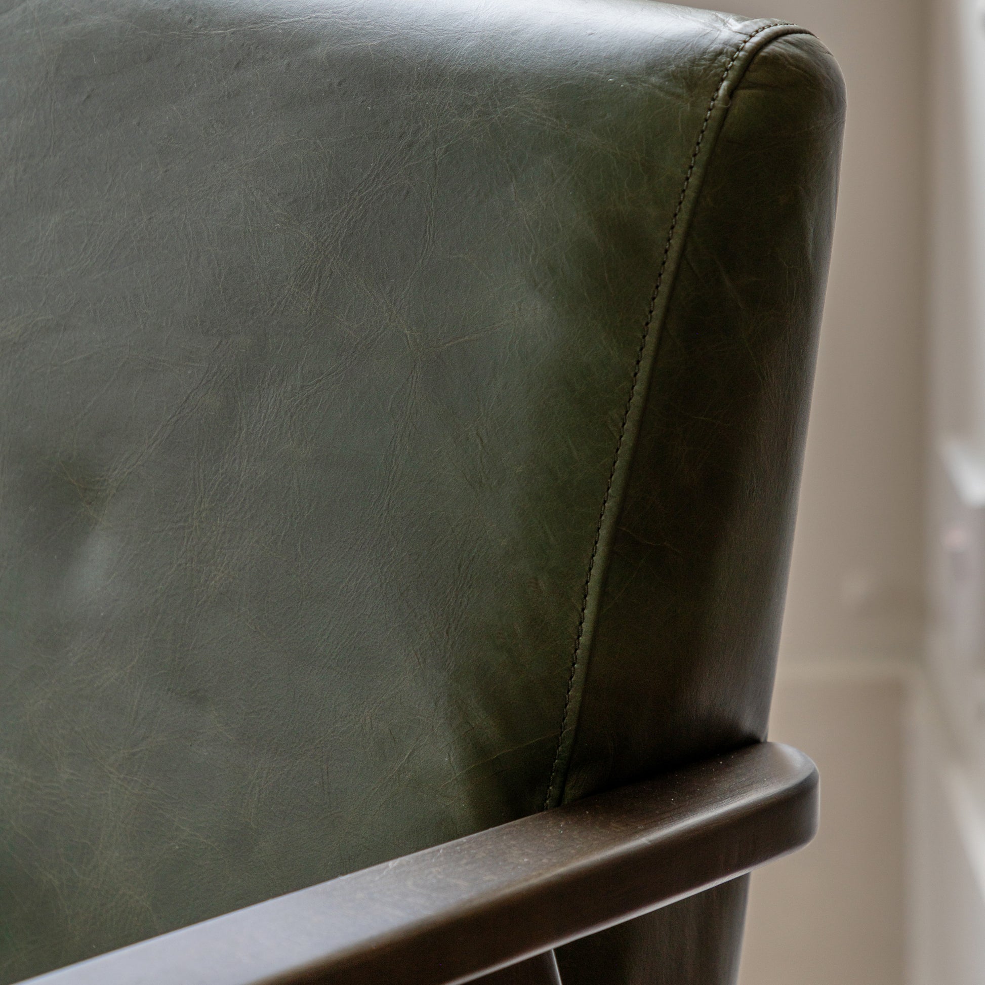 #Colour:Green Leather