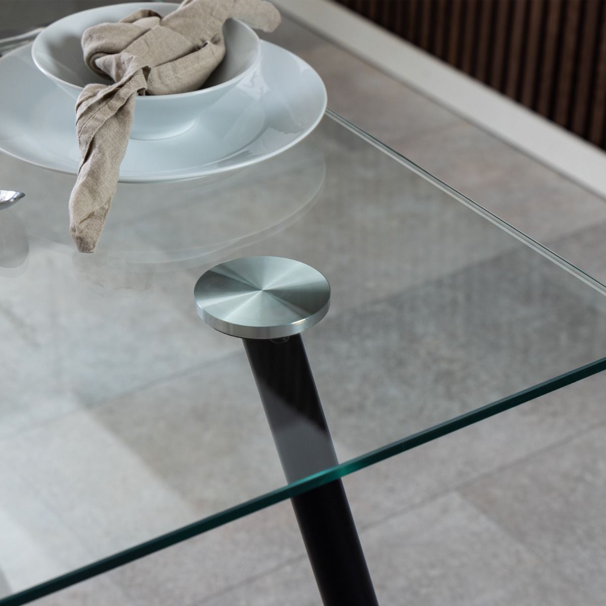 #Colour:Tempered Glass