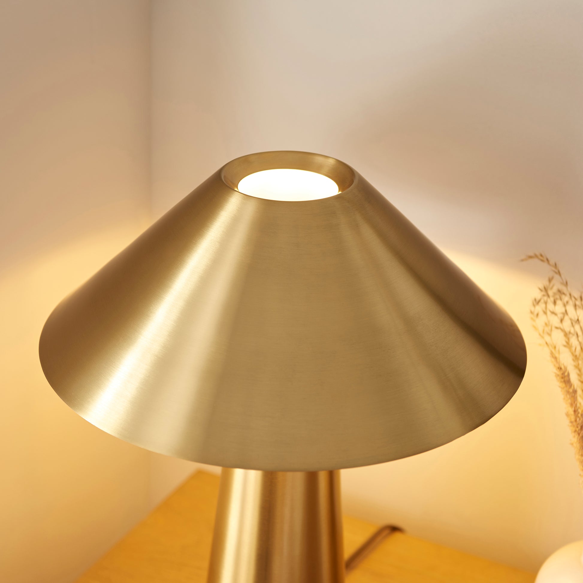 #Colour:Brass