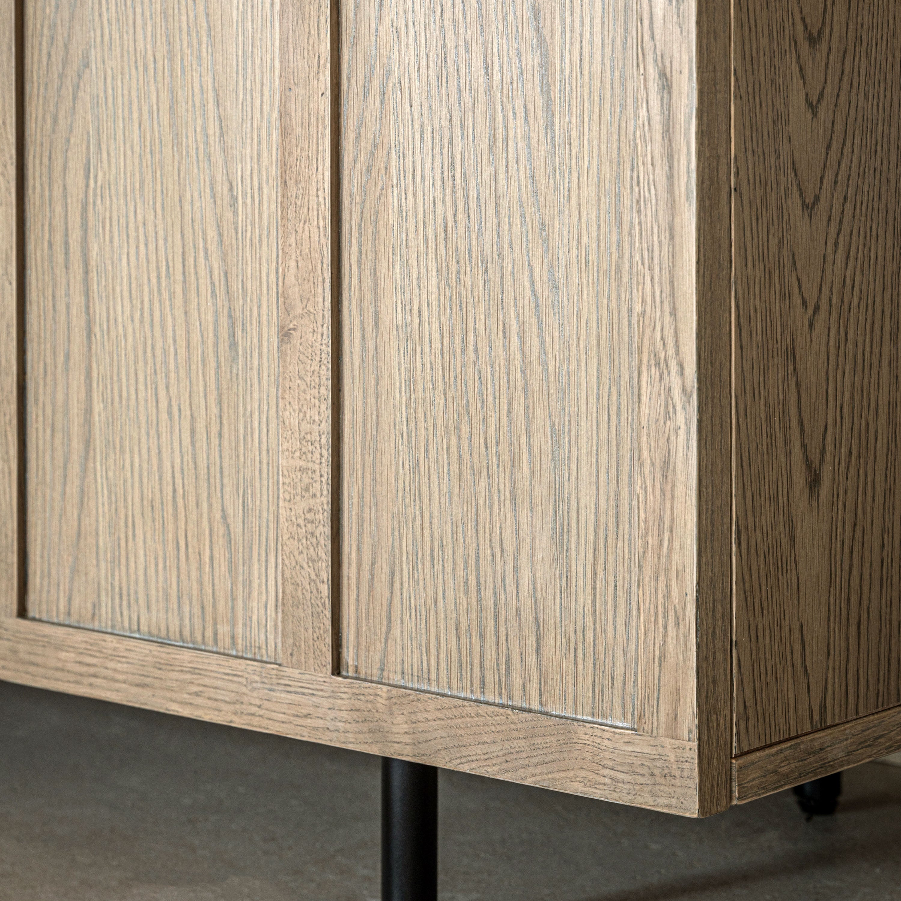 #Colour:Oak