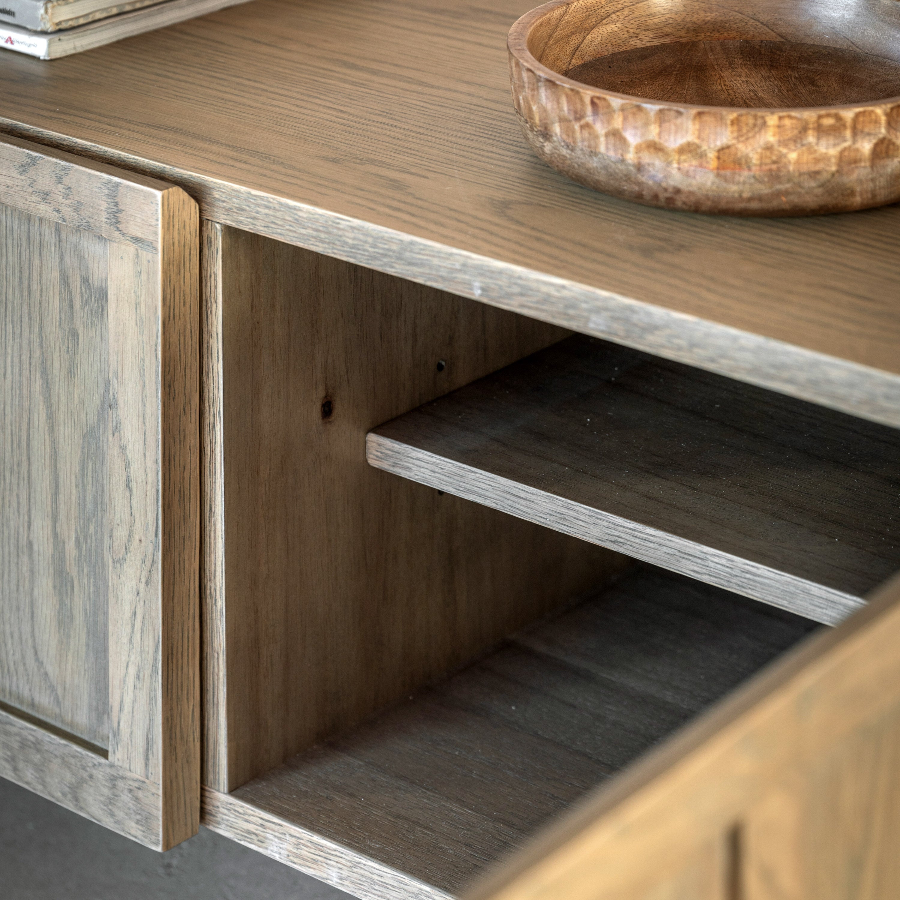 #Colour:Smoked Oak