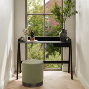 #Colour:Black