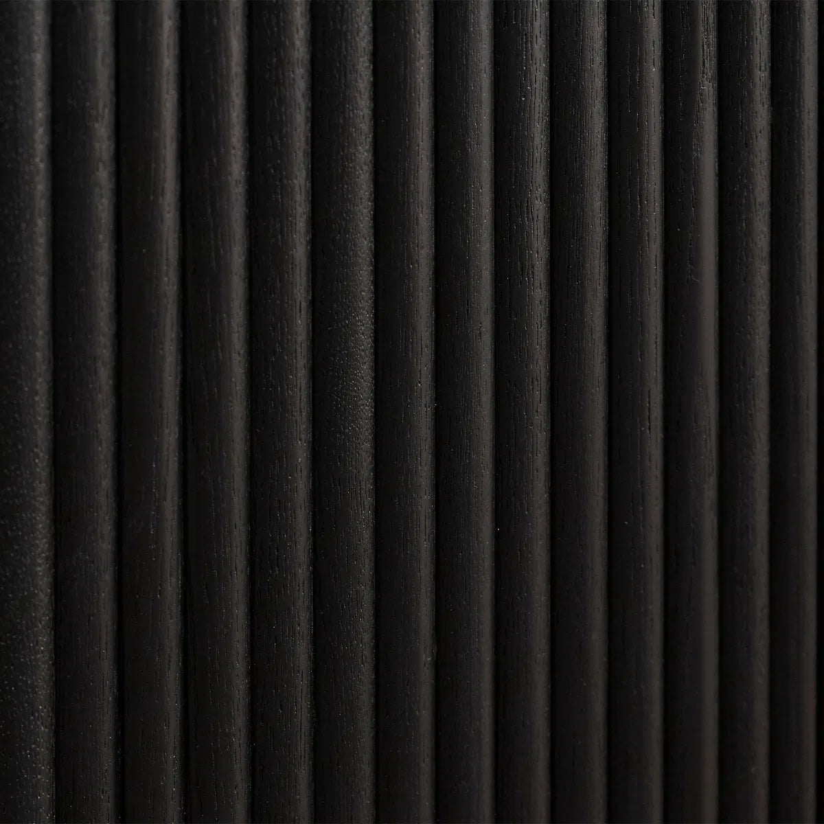 #Colour:Black