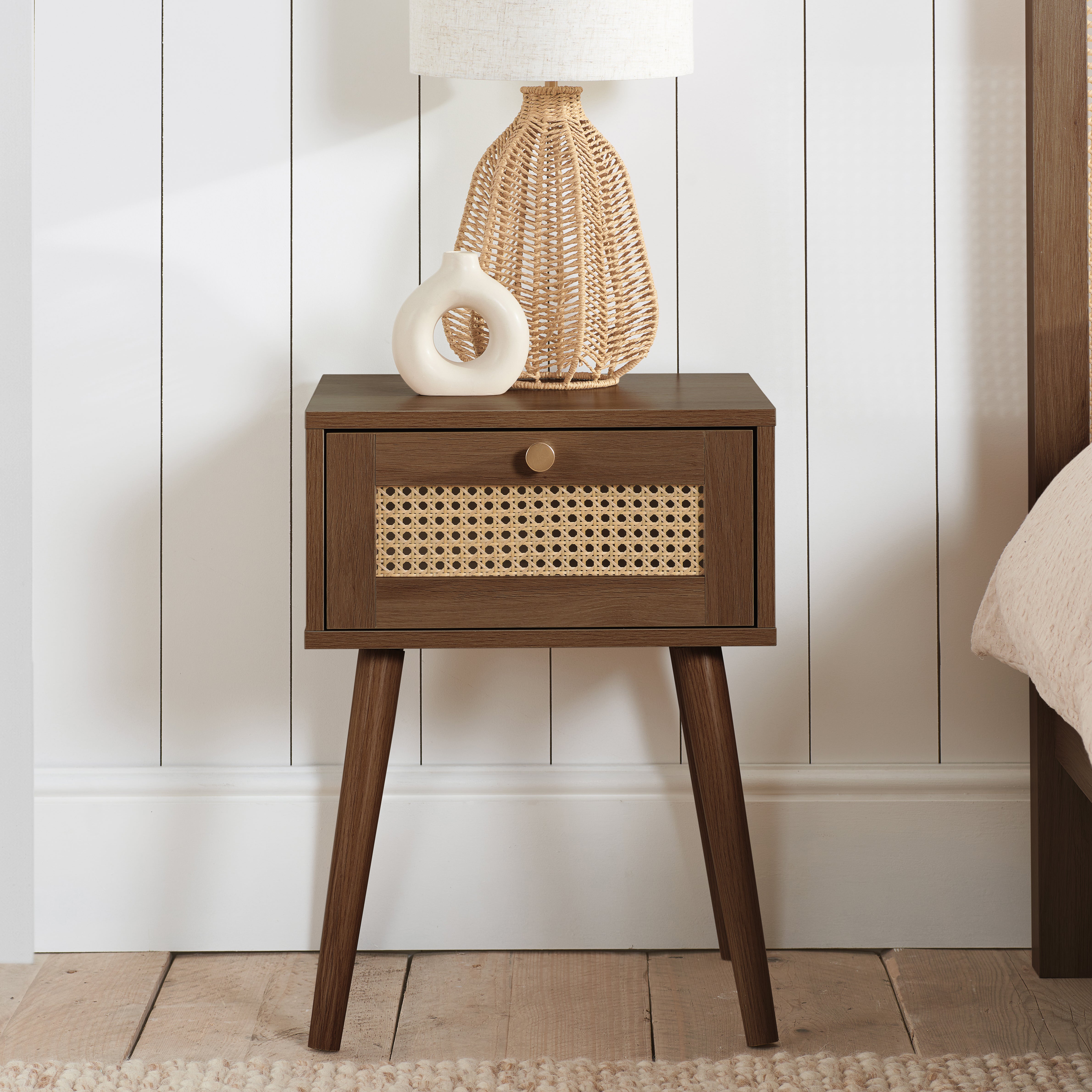 #Colour:Walnut Size:1 Drawer