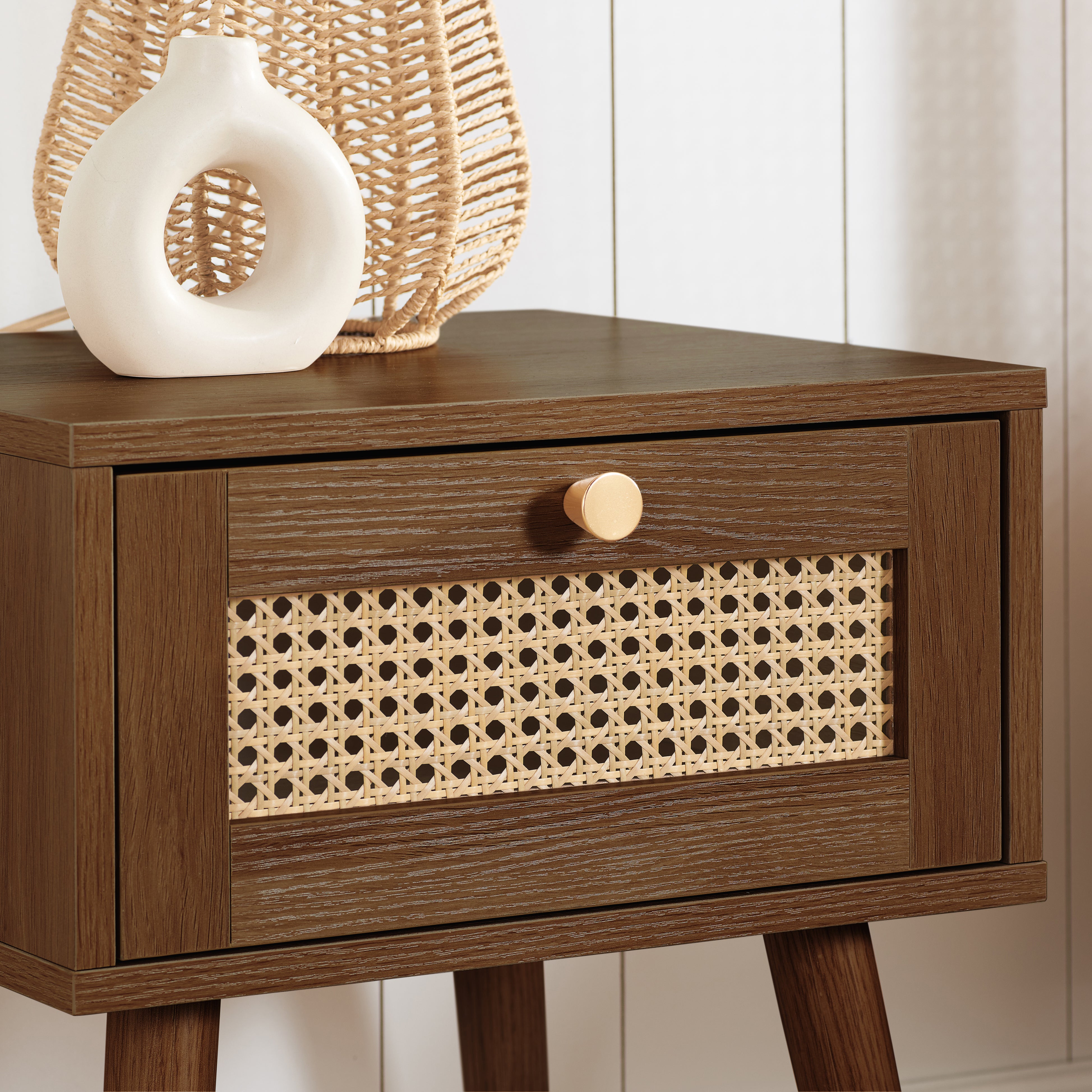 #Colour:Walnut Size:1 Drawer