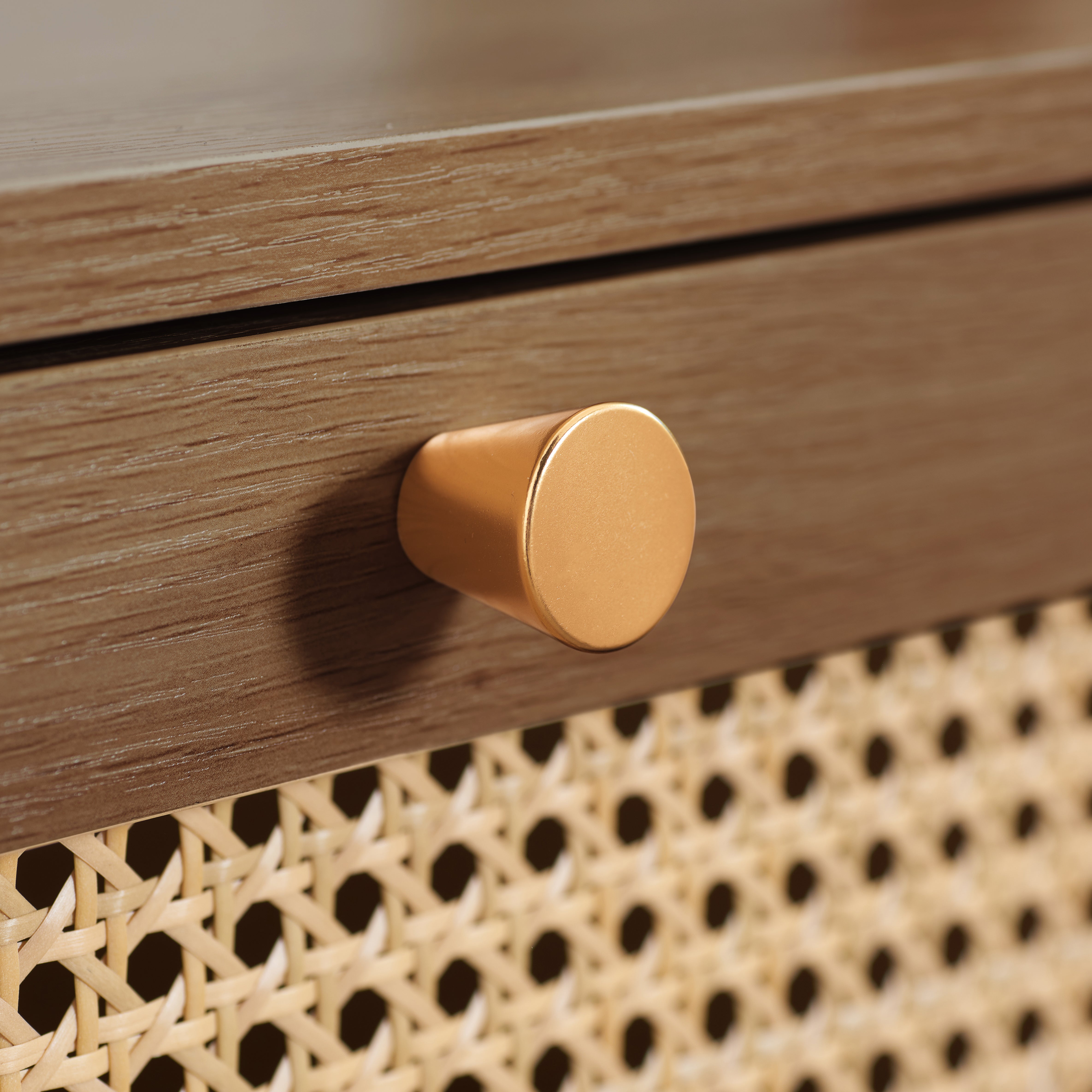 #Colour:Walnut
