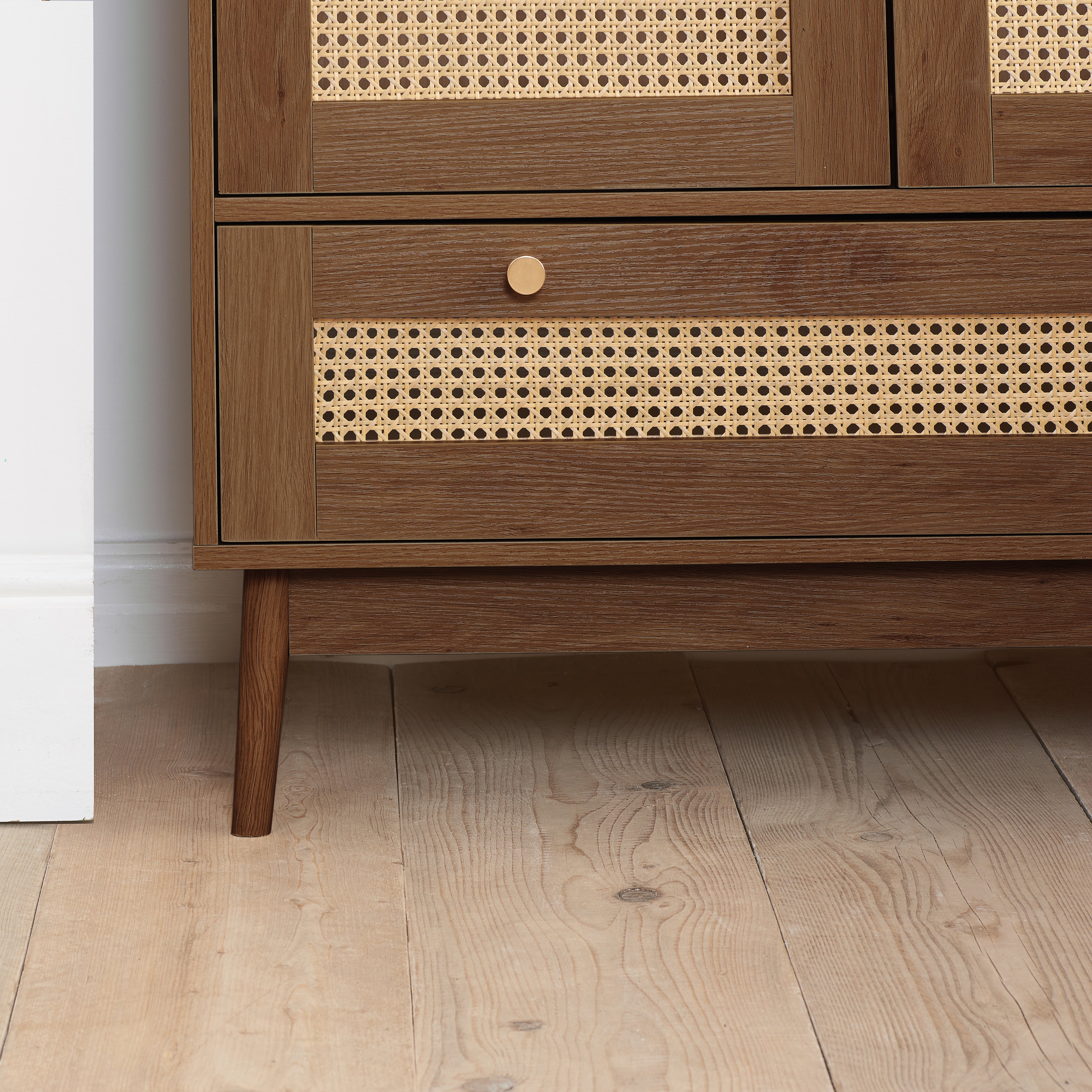#Colour:Walnut