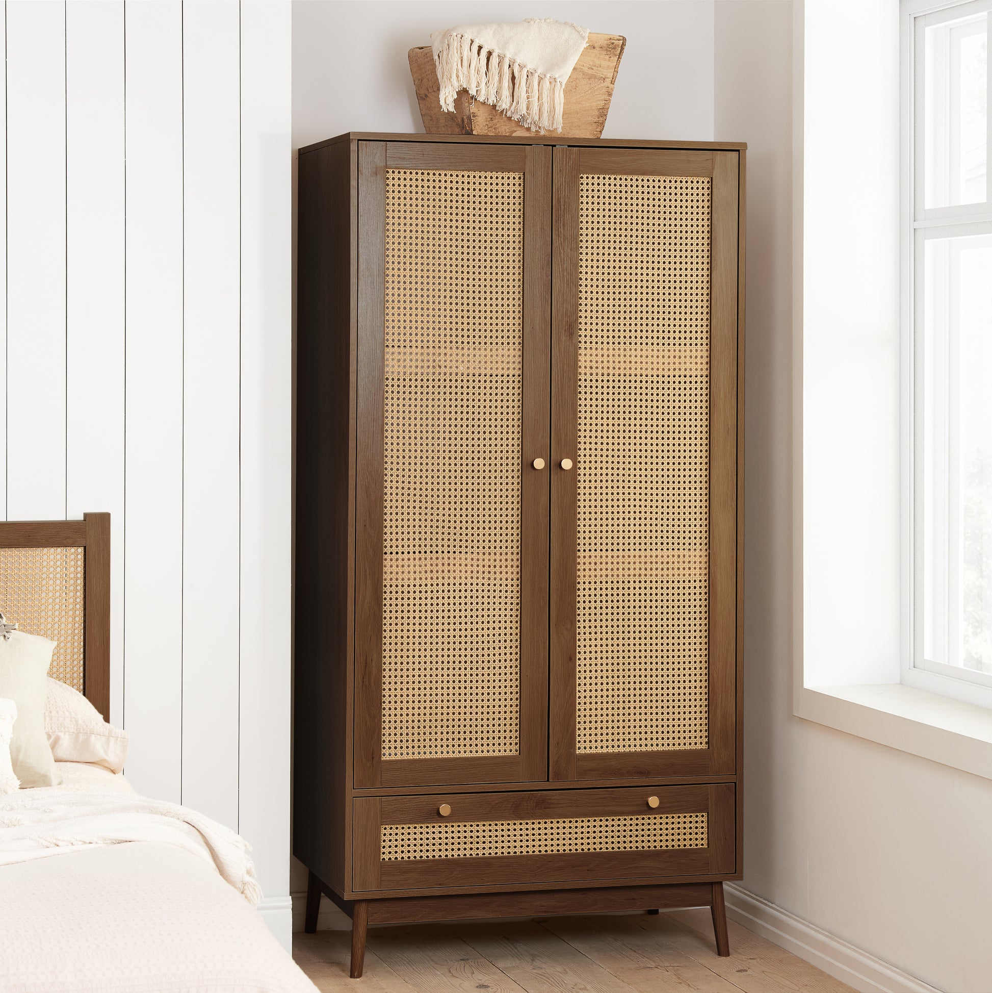 #Colour:Walnut