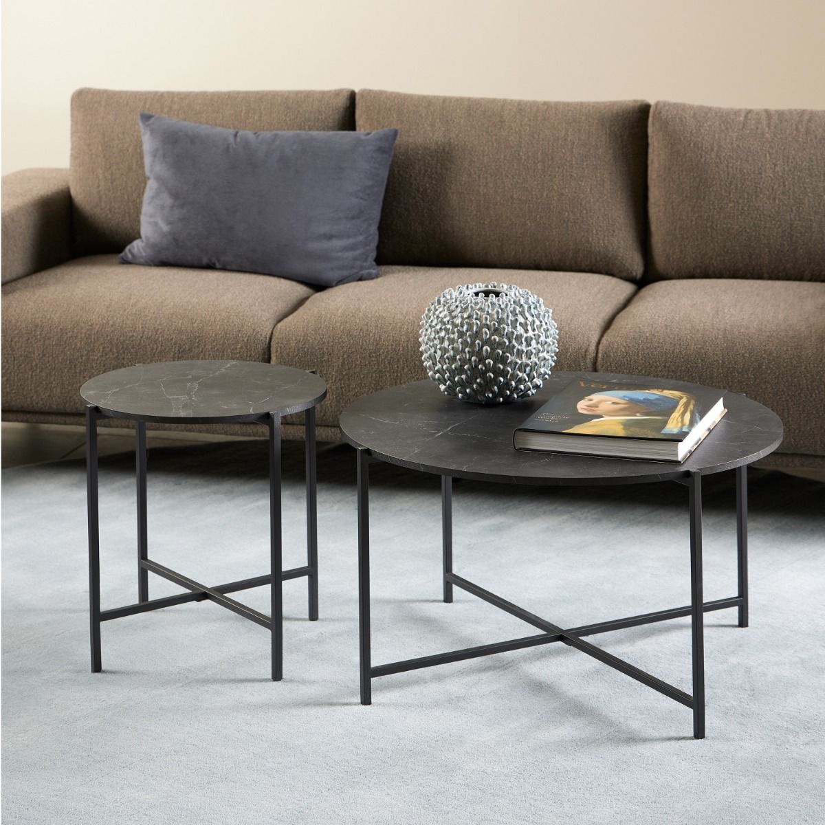 #Colour:Black Marble