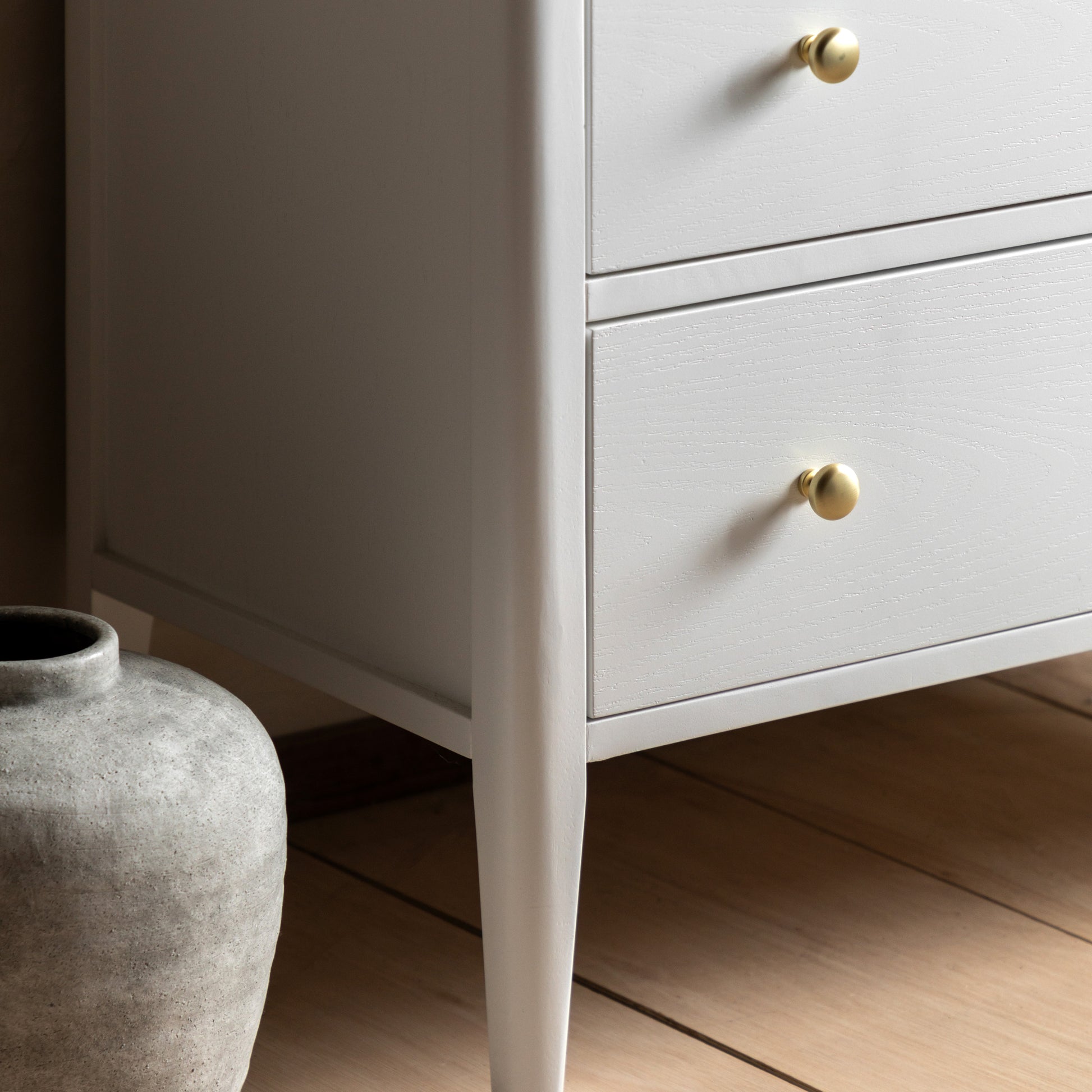 #Colour:White