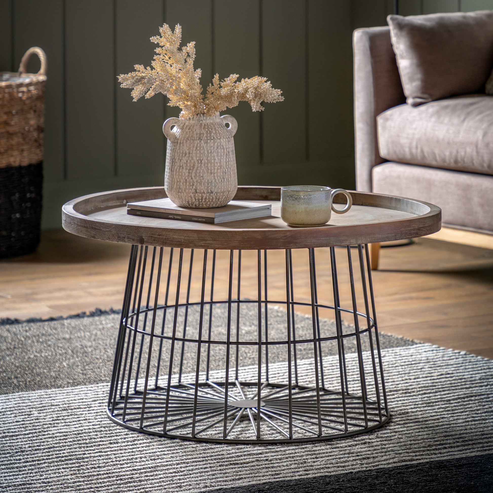 #Colour:Dark Oak