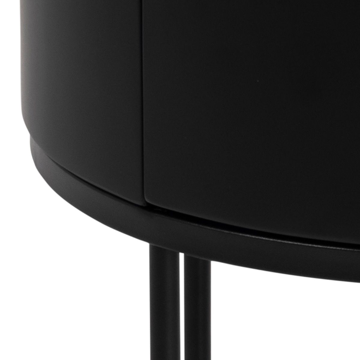 #Colour:Black