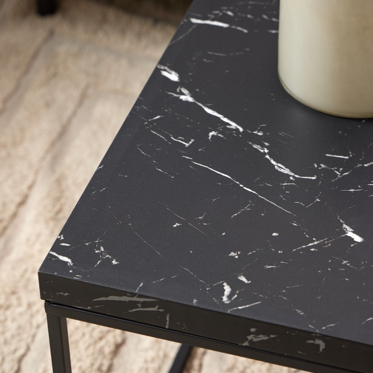 #Colour:Black Marble