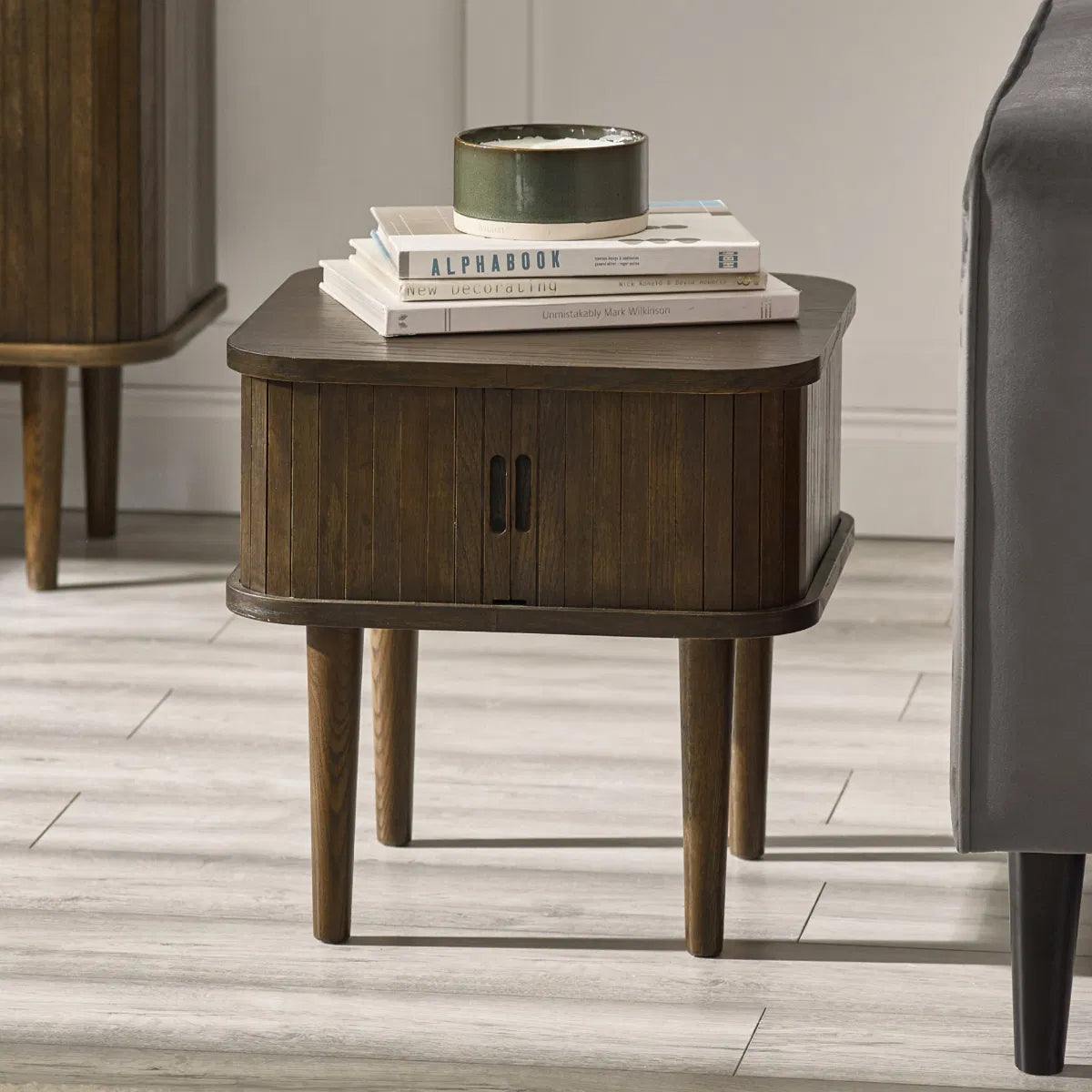 #Colour:Dark Oak