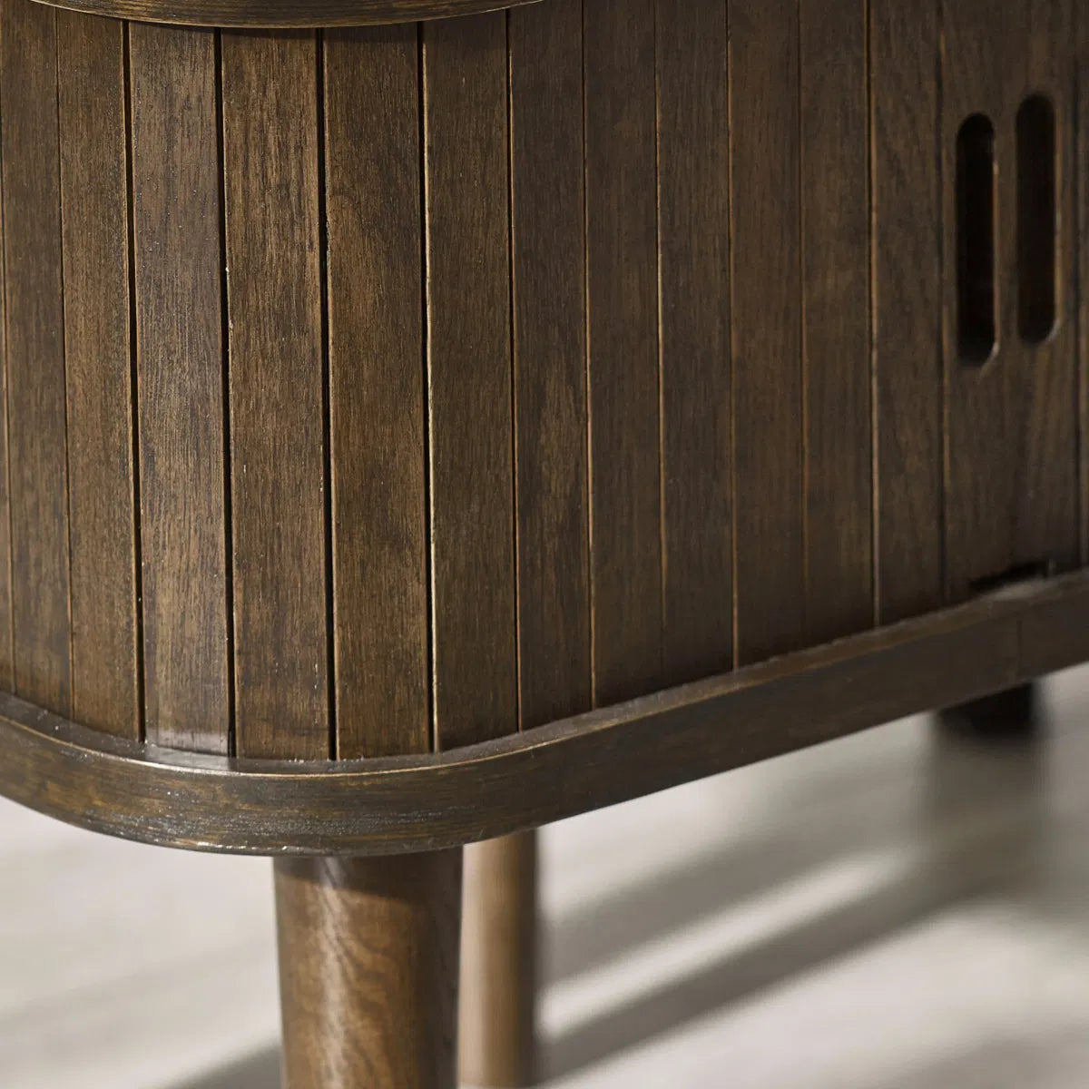 #Colour:Dark Oak