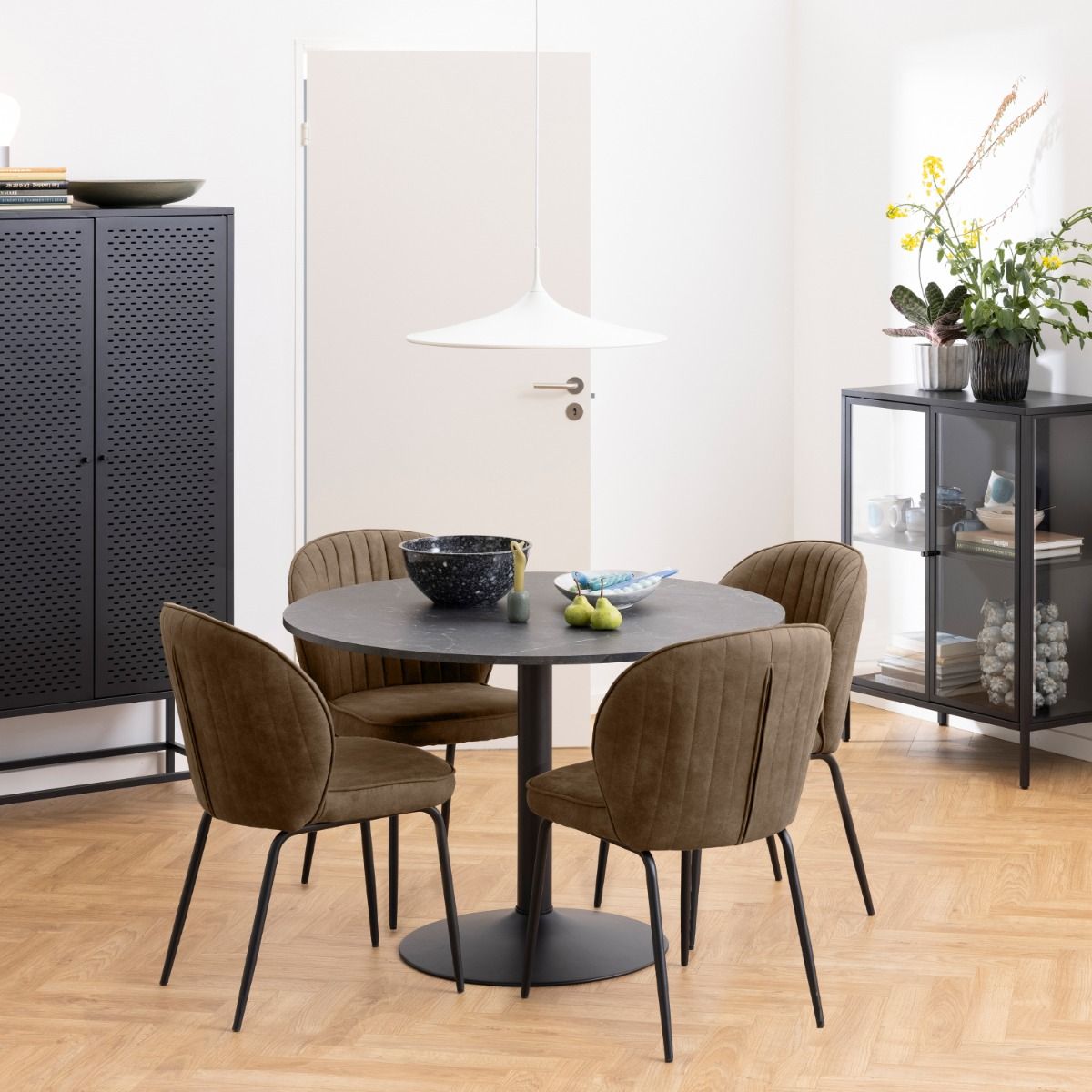 #Colour:Black Concrete