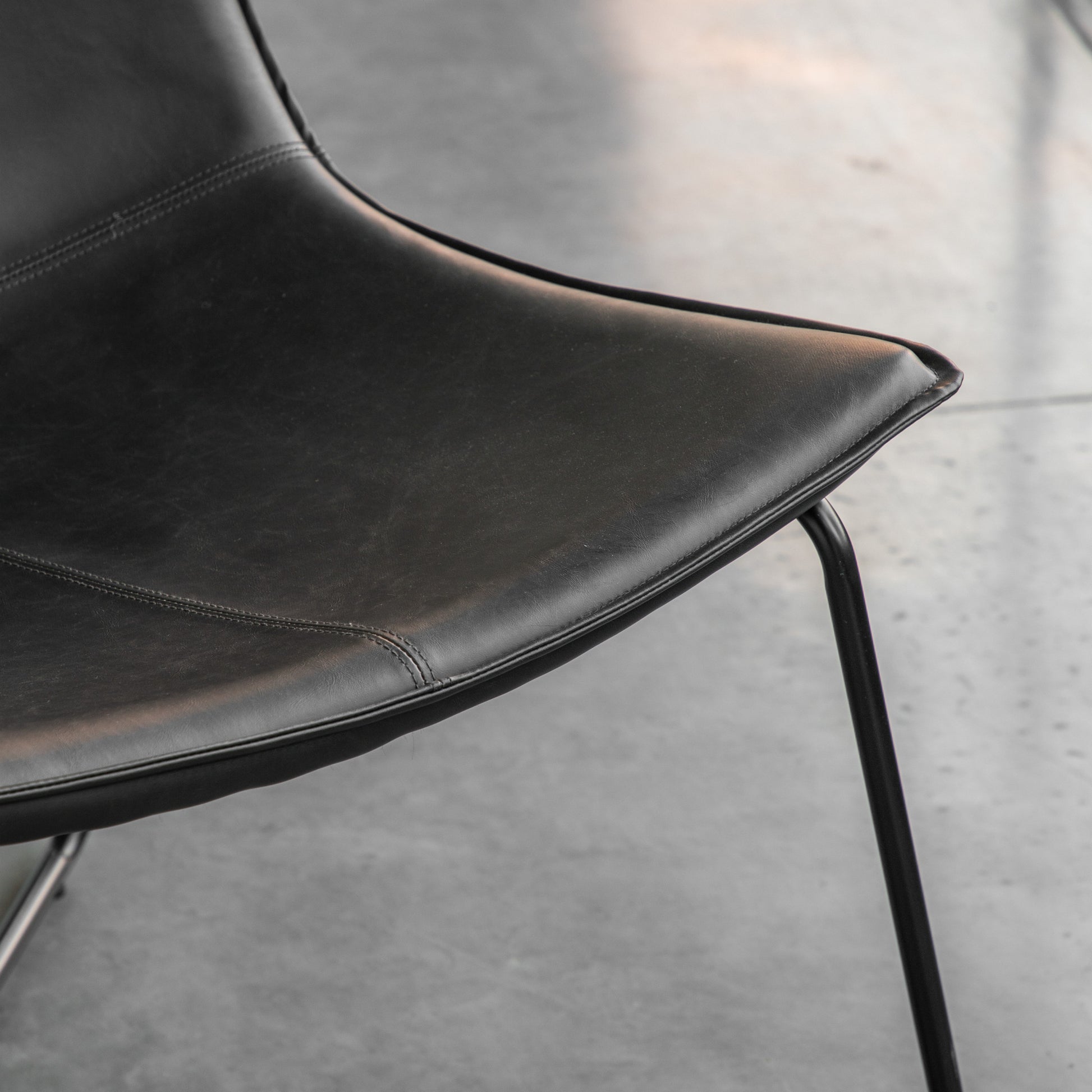 #Colour:Black Faux Leather