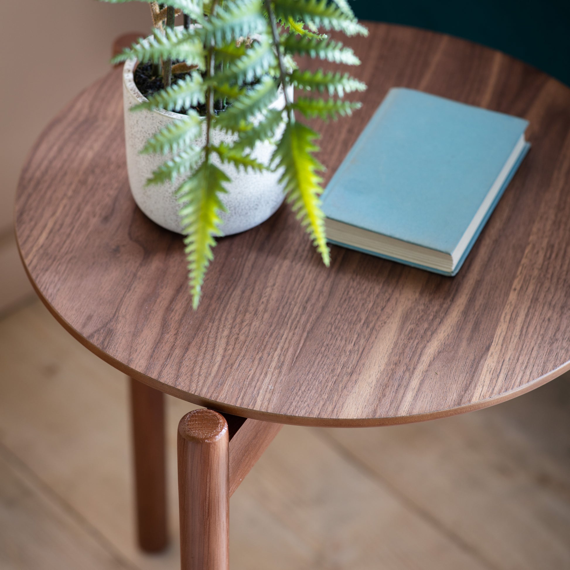 #Colour:Walnut