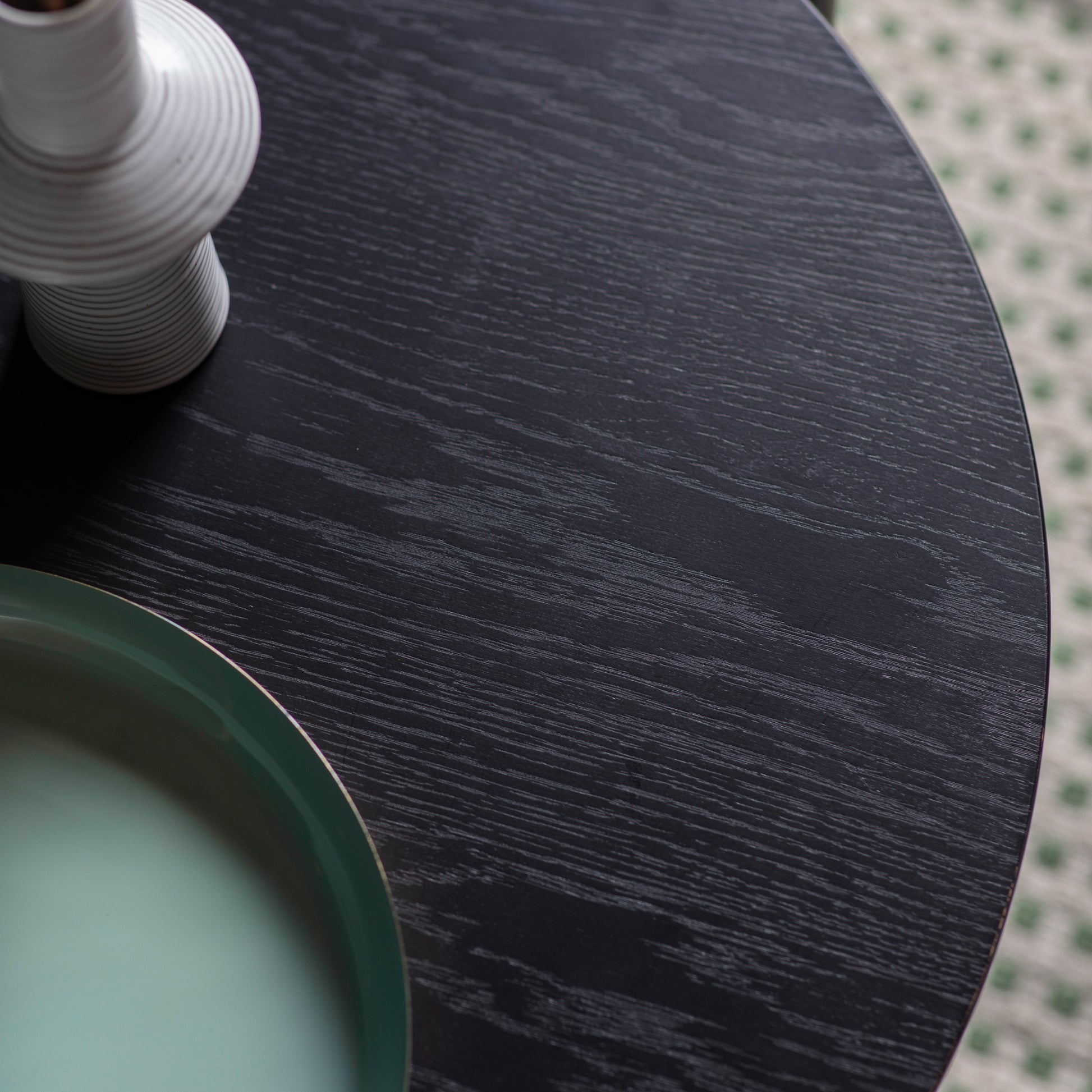 #Colour:Black