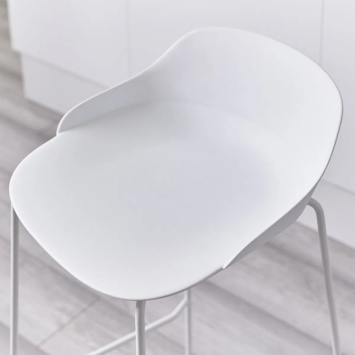 #Colour:White
