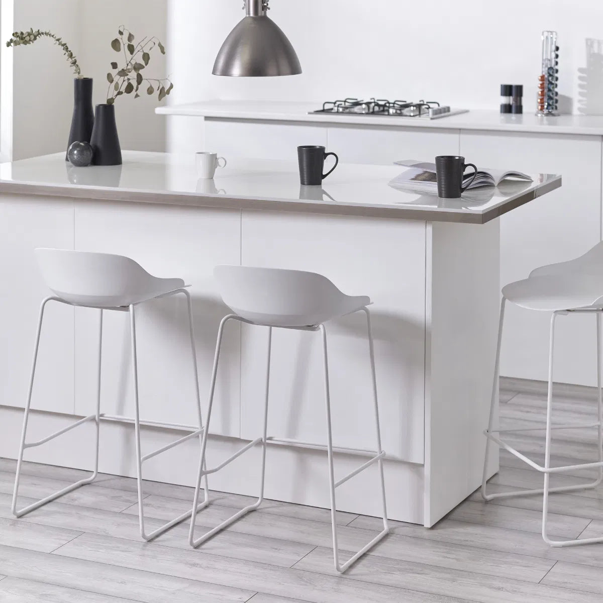 #Colour:White