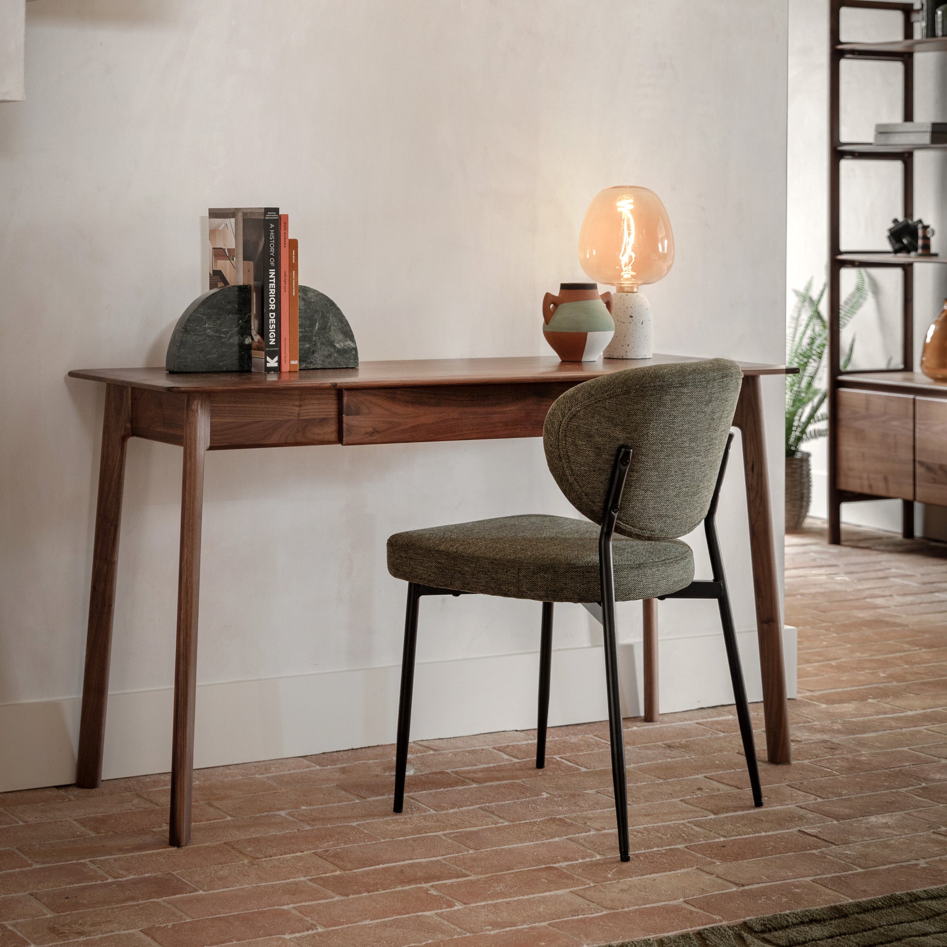 #Colour:Walnut