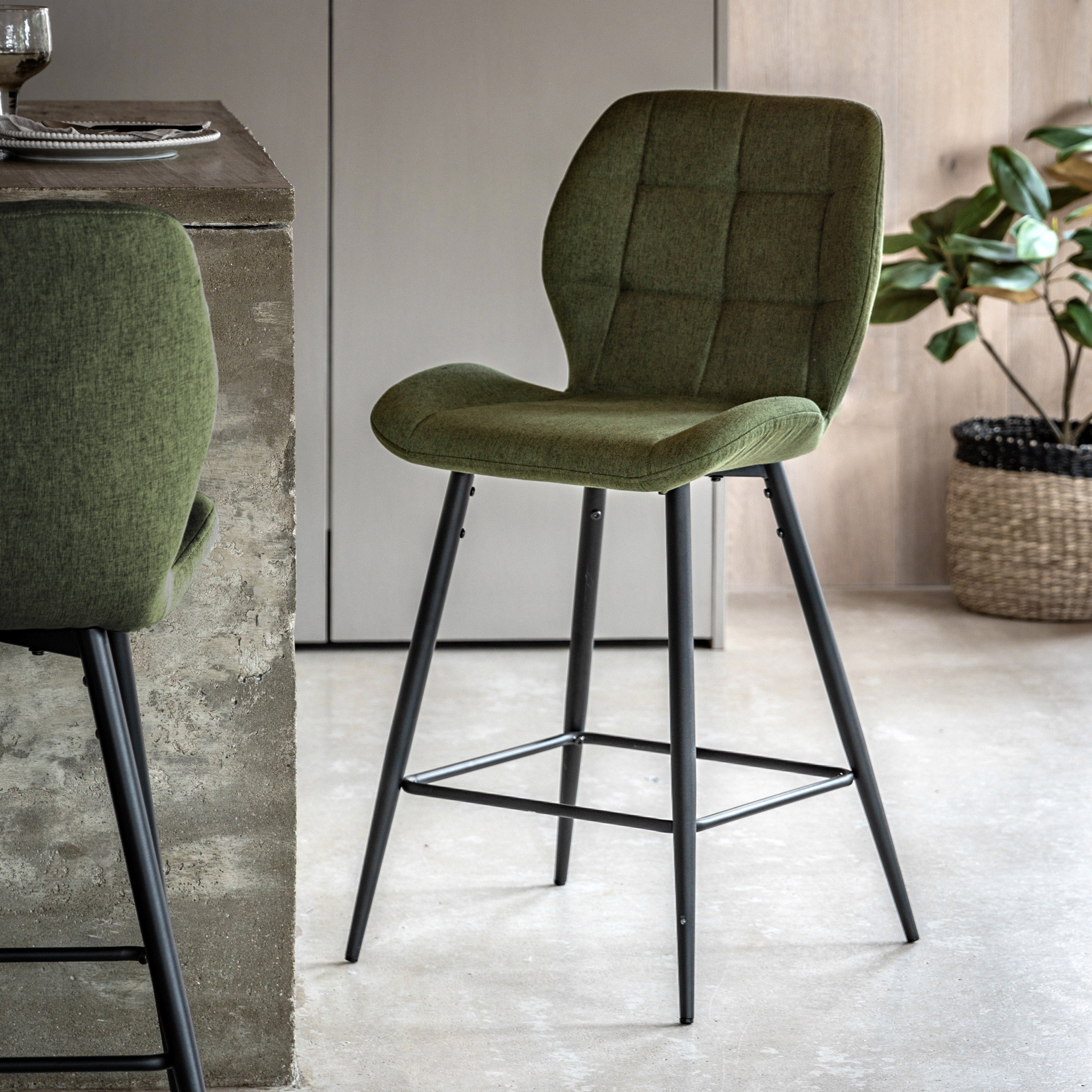 #Colour:Green