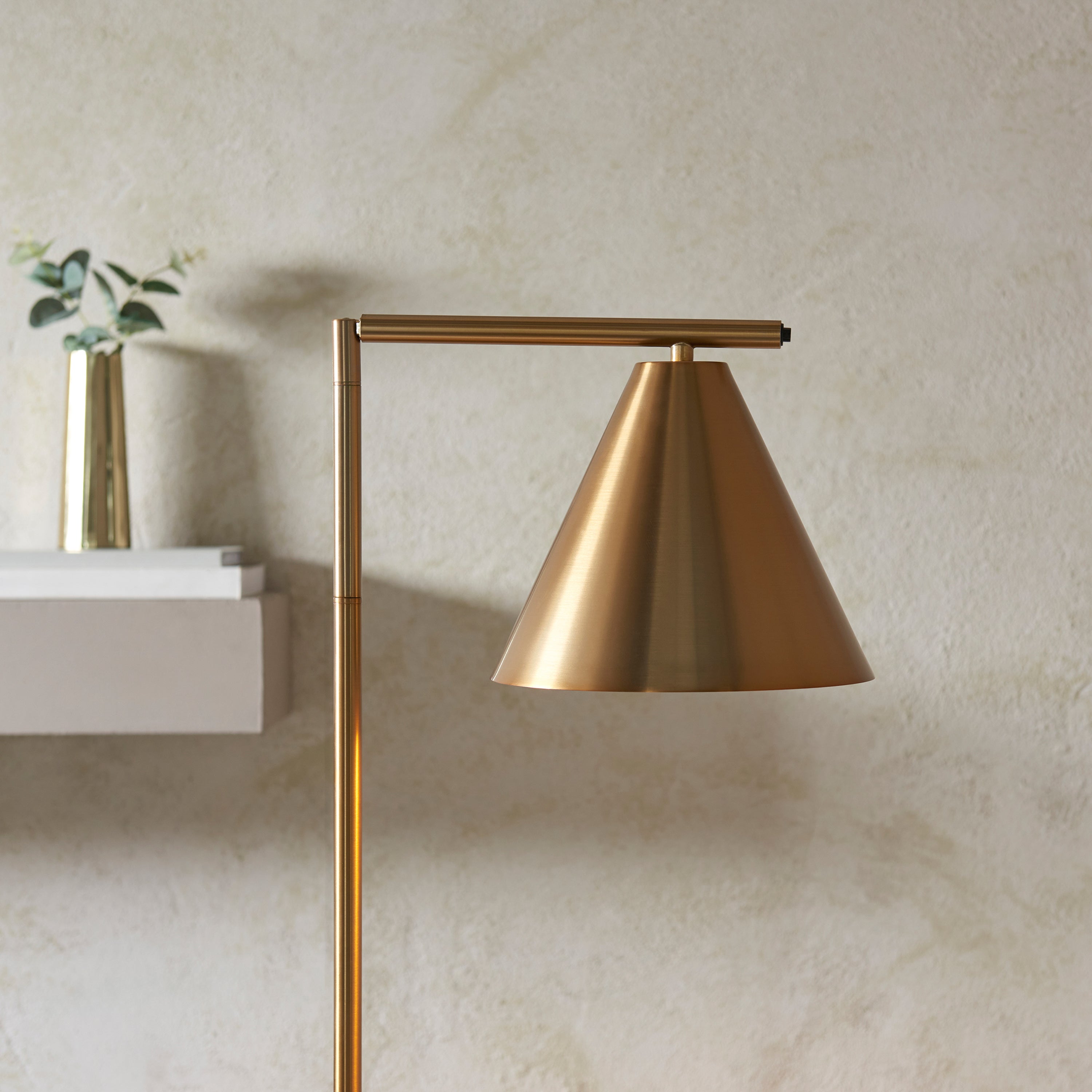 #Colour:Brass