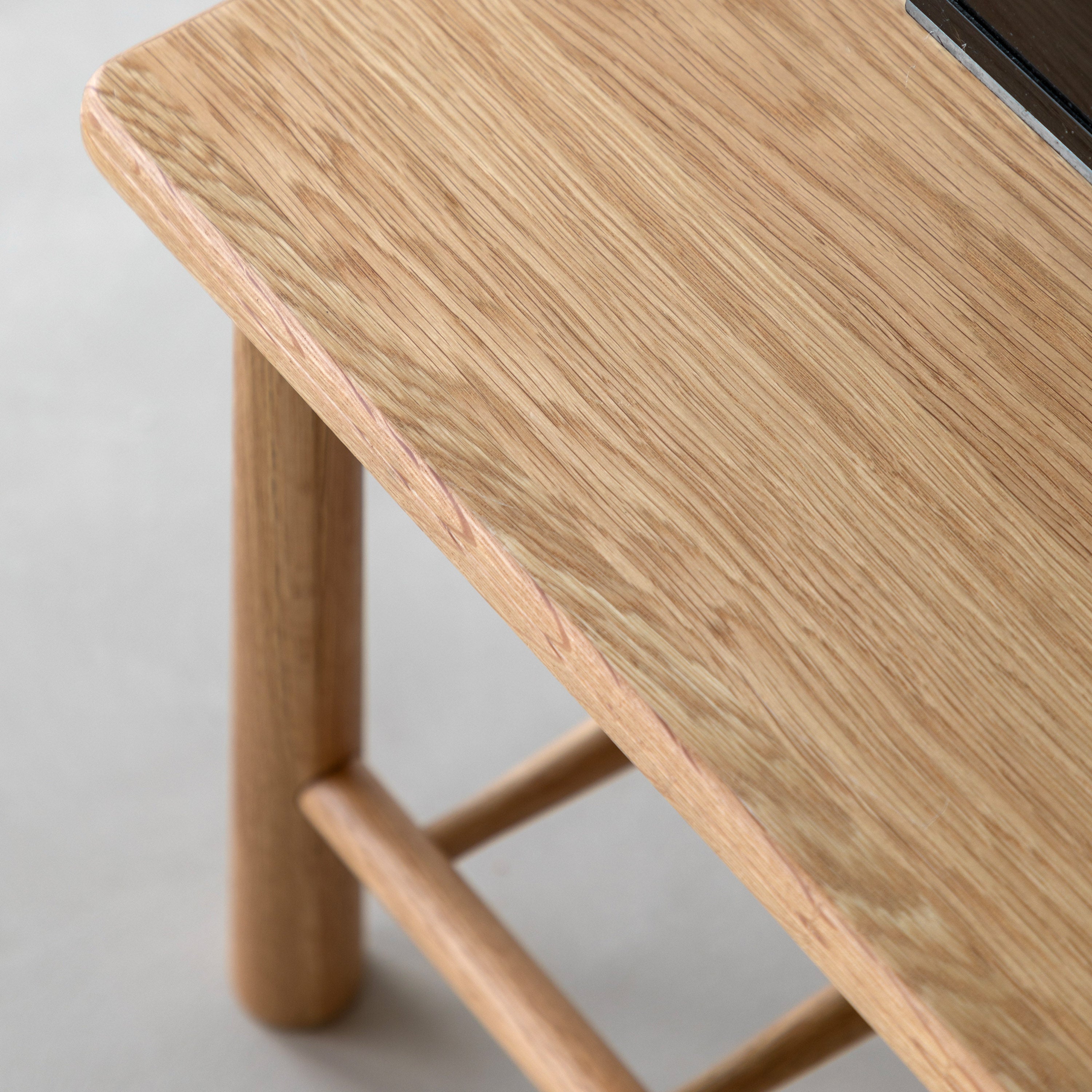#Colour:Oak