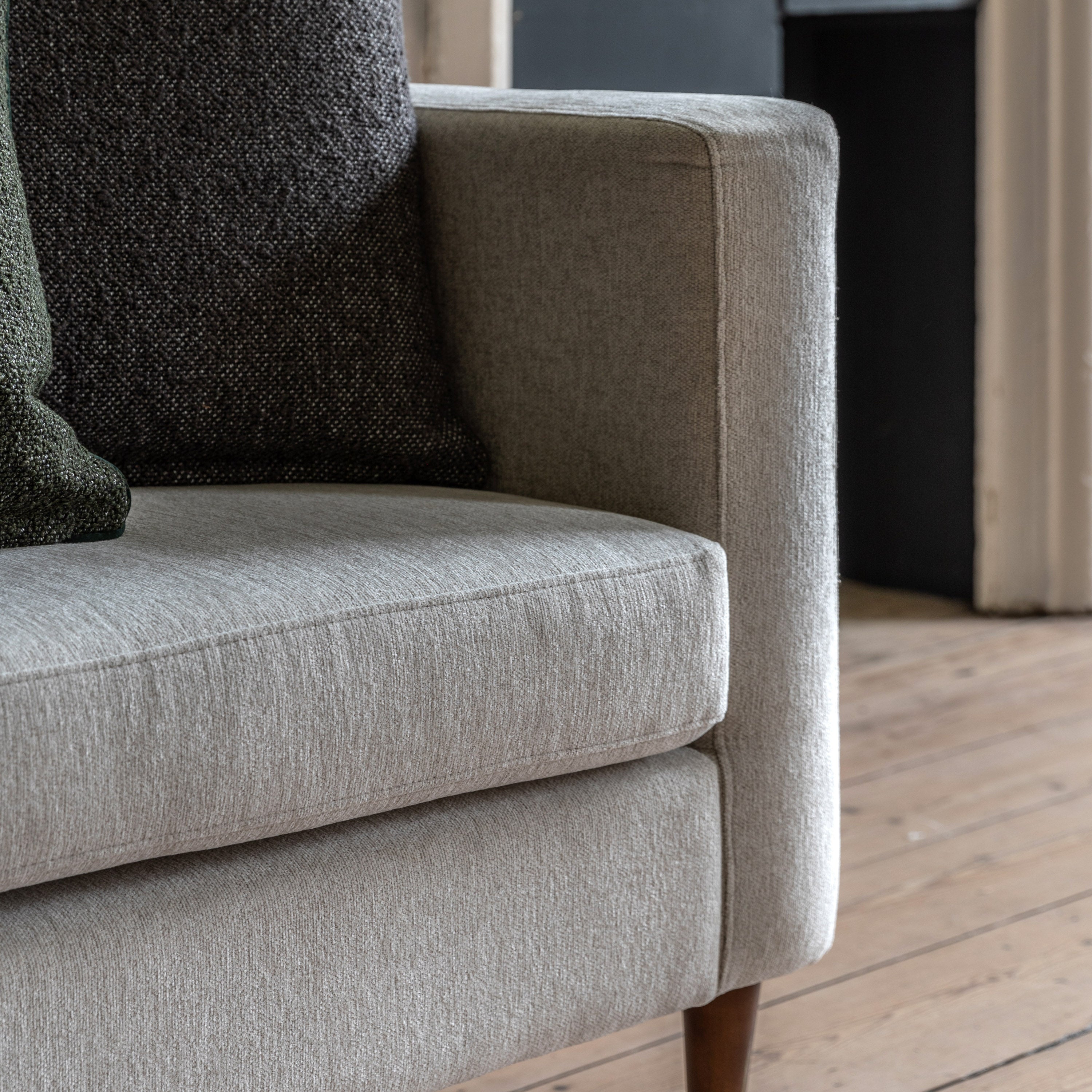 #Colour:Light Grey